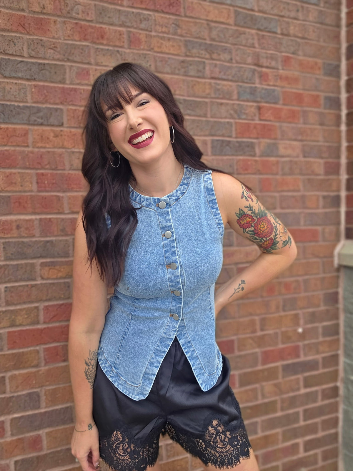 WASHED DENIM BUTTON DOWN VEST