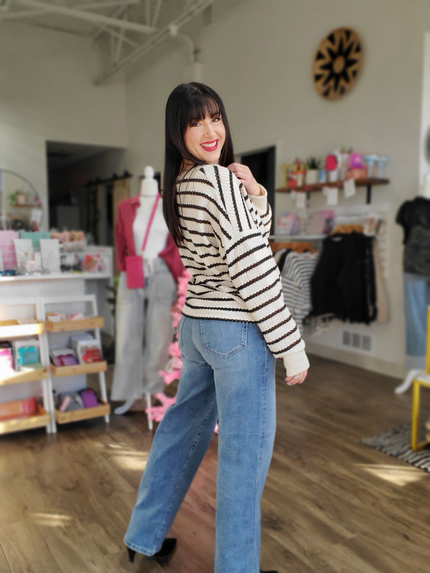 Clean Stretch High Rise Classic Straight Medium Wash