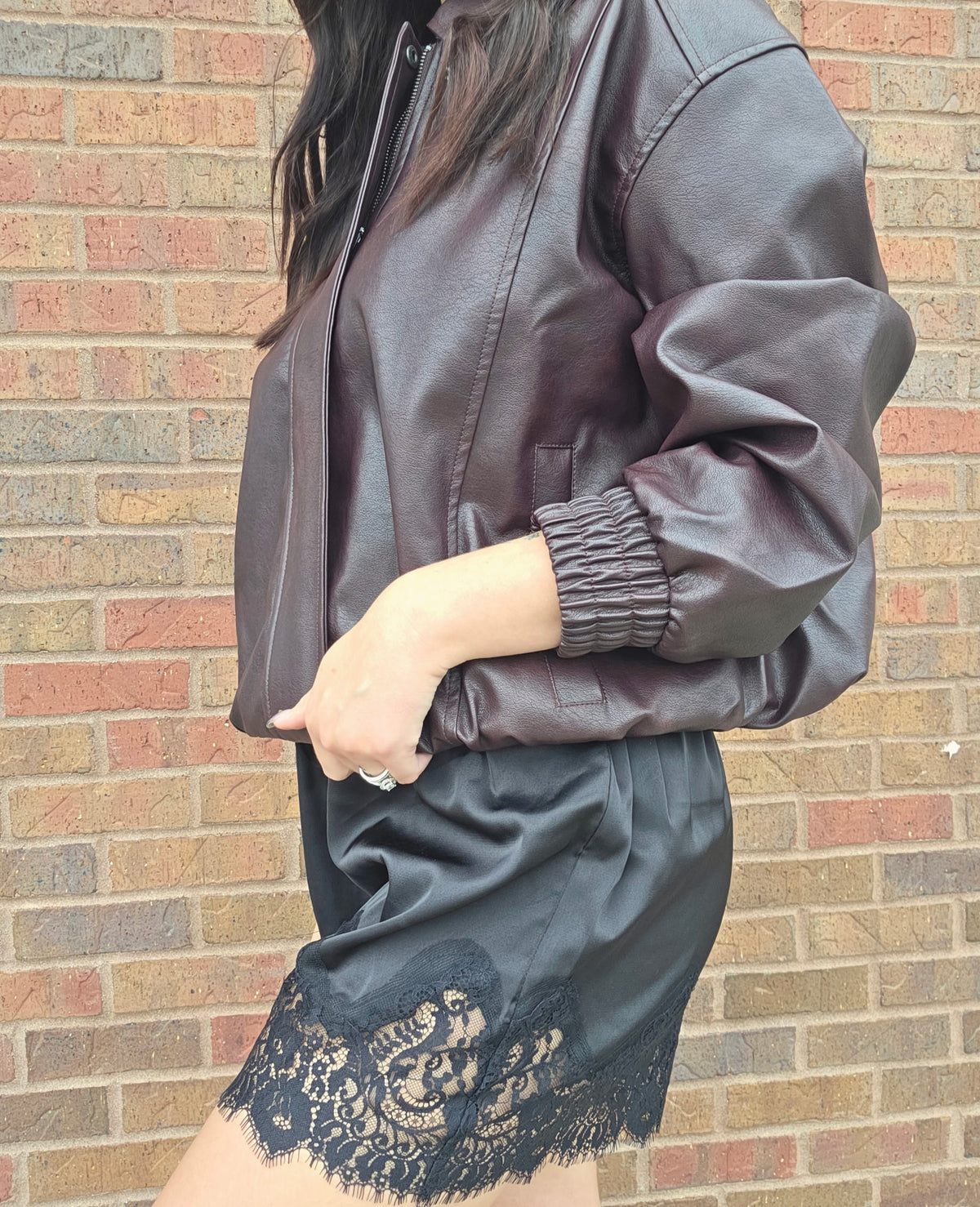 SATIN LACE ELASTIC WAIST SHORTS
