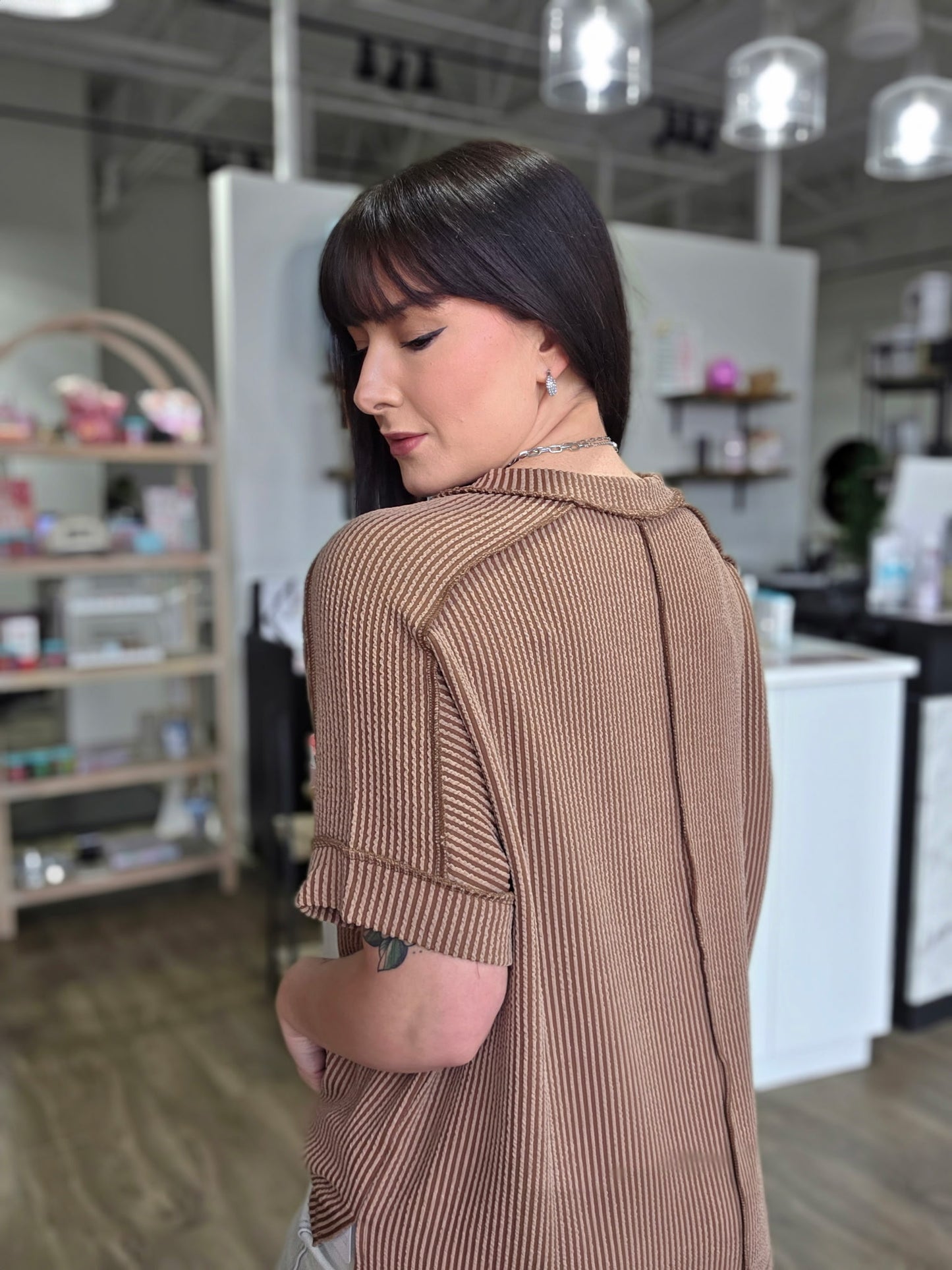Short Sleeve Ribbed Top-Brown