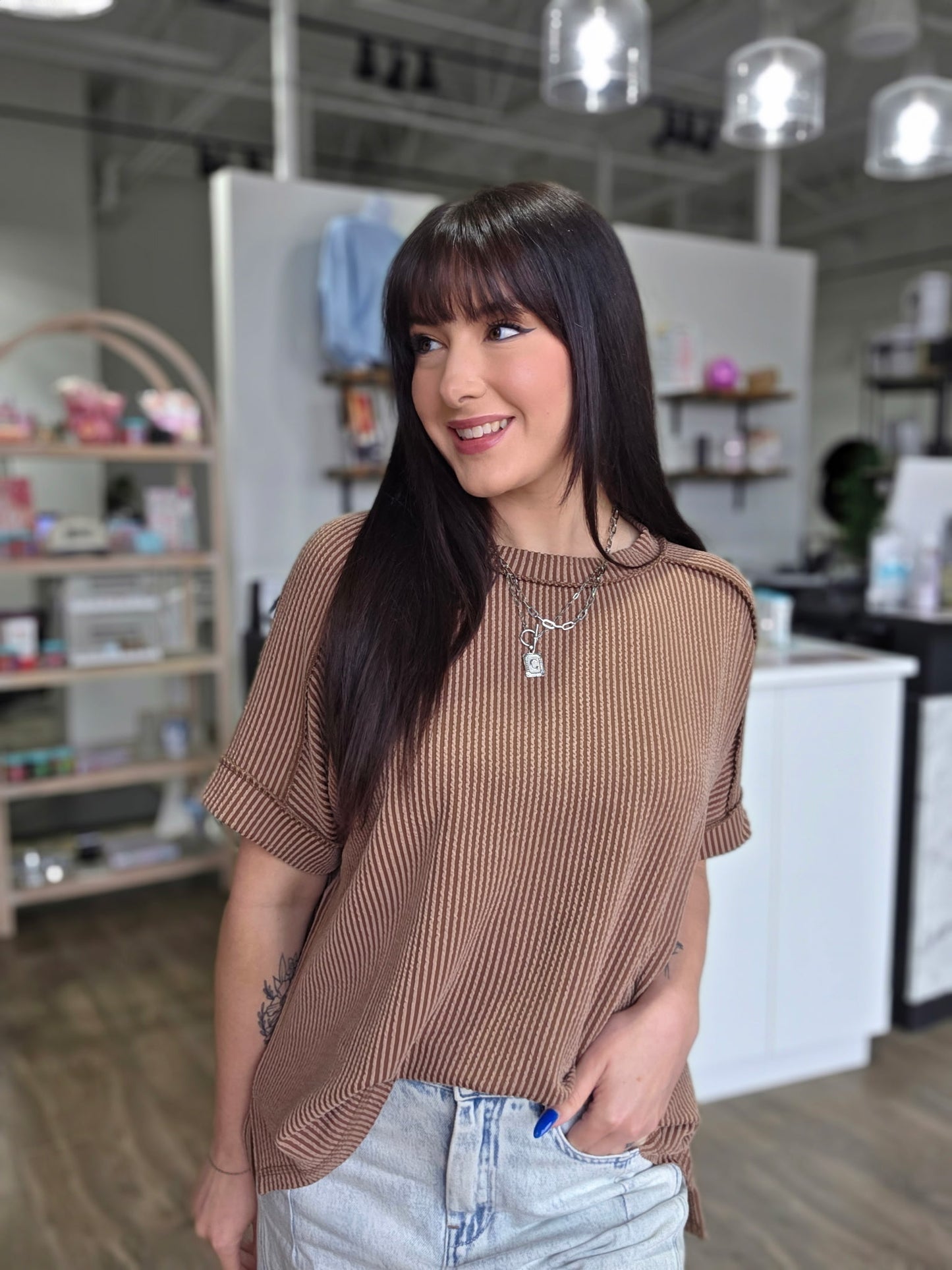 Short Sleeve Ribbed Top-Brown